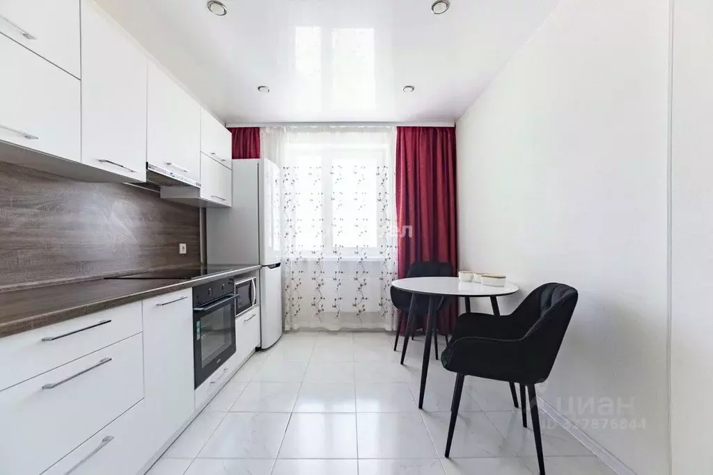 3-к кв. Свердловская область, Екатеринбург бул. Сиреневый, 8 (76.0 м) - Фото 2