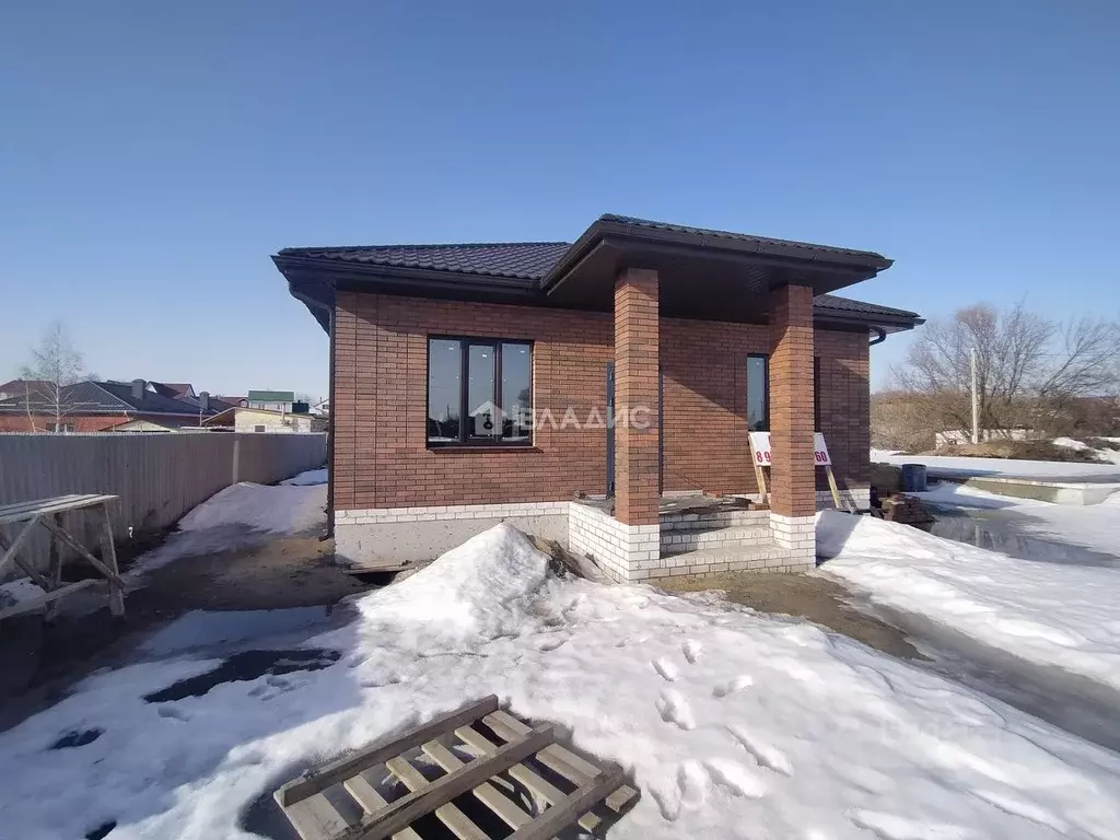 Дом в Воронежская область, Новоусманский район, с. Бабяково Совхозная ... - Фото 1