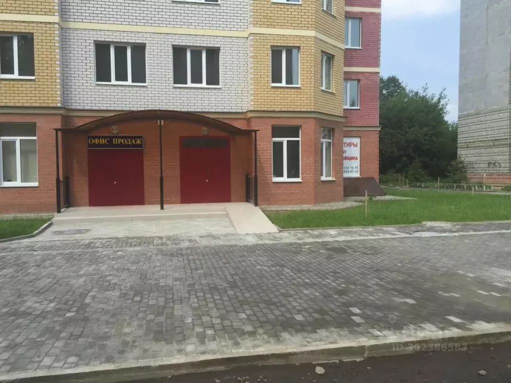 Помещение свободного назначения в Тверская область, Конаково Учебная ... - Фото 1