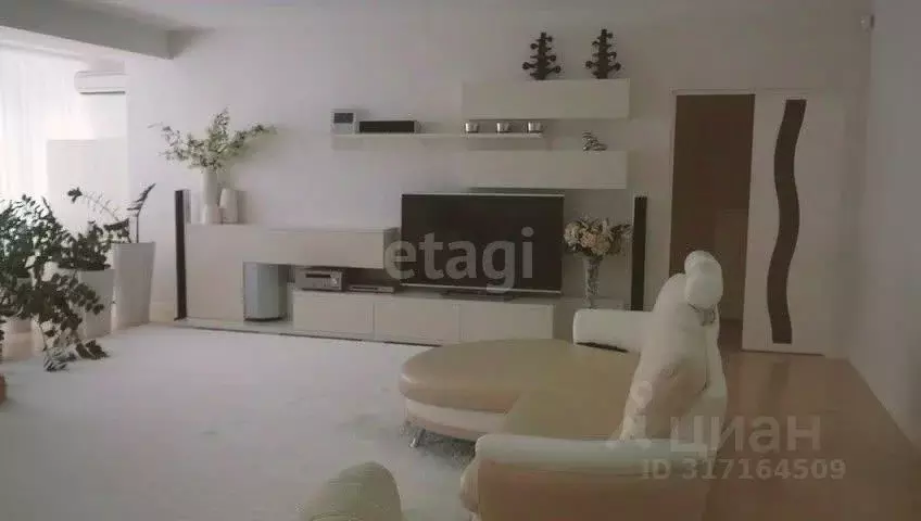 4-к кв. Краснодарский край, Ейск ул. Горького (207.0 м) - Фото 0