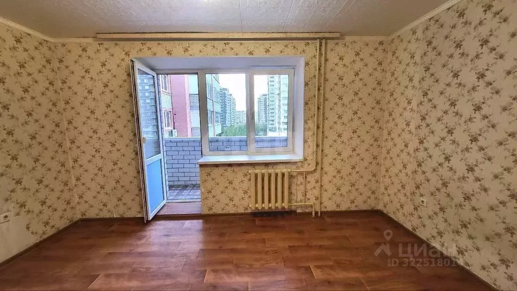 3-к кв. Тюменская область, Тюмень ул. Прокопия Артамонова, 15 (63.6 м) - Фото 1