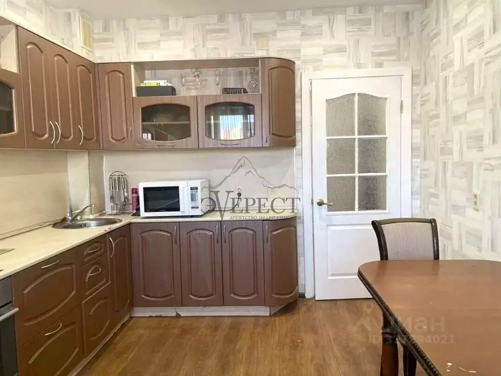 1-к кв. Белгородская область, Старый Оскол Степной мкр, 9 (51.2 м) - Фото 2