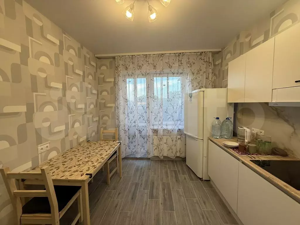2-к. квартира, 50 м, 3/15 эт. - Фото 0