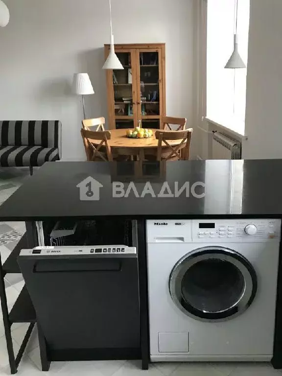 Продается 3-комнатная квартира - Фото 2