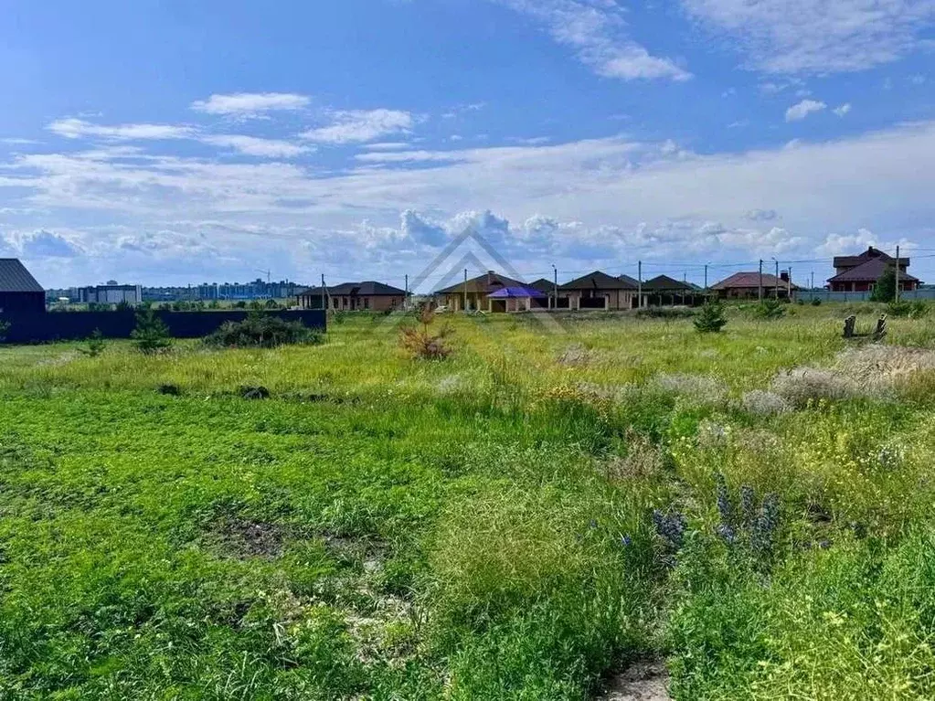 Участок в Белгородская область, Старый Оскол ул. Вешняя (15.0 сот.) - Фото 0