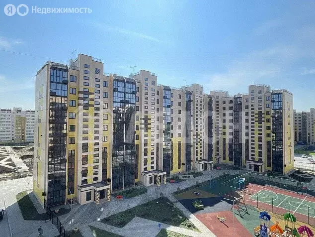 3-комнатная квартира: Омск, 6-й Амурский проезд, 16 (76.7 м) - Фото 1