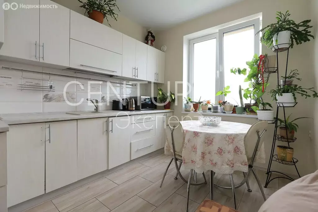 2-комнатная квартира: Калининград, улица Аксакова, 123 (60.4 м) - Фото 1