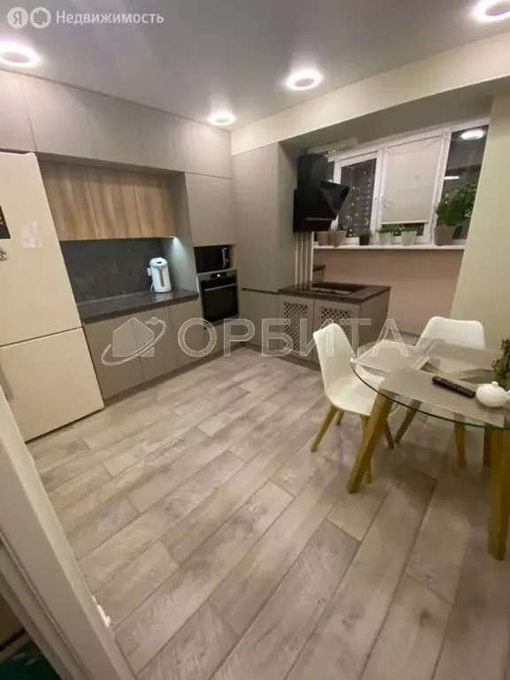 2-комнатная квартира: Тюмень, улица Федюнинского, 60 (58.5 м) - Фото 2