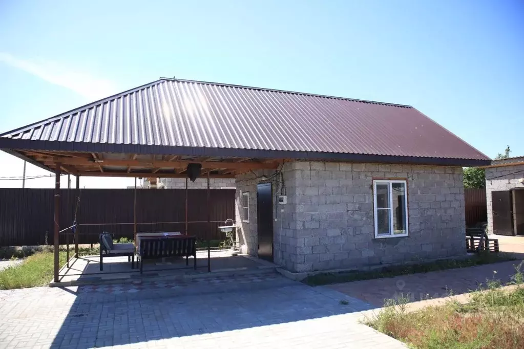 Дом в Астраханская область, Астрахань Луч-2 СНТ, проезд 3-й Перекатный ... - Фото 1