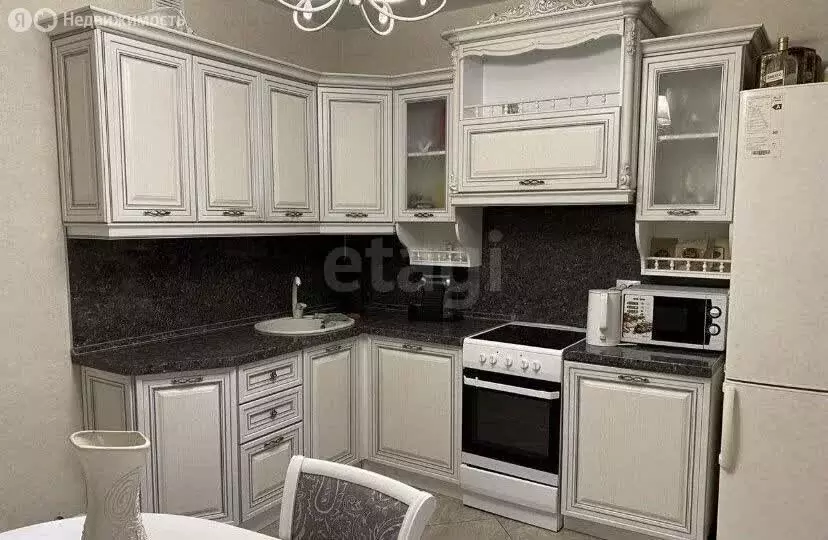 2-комнатная квартира: Чита, Алданская улица, 11 (71.2 м) - Фото 1