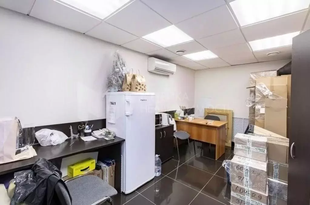 Офис в Тюменская область, Тюмень ул. Дзержинского, 6 (354 м) - Фото 1