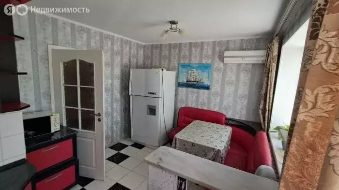 3-комнатная квартира: Евпатория, улица Некрасова, 63 (63 м) - Фото 1