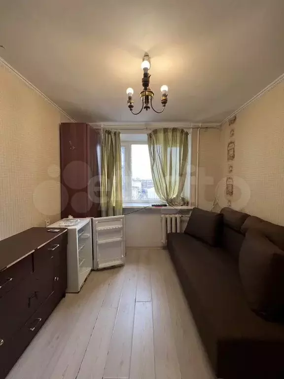 Комната 15 м в 3-к., 7/15 эт. - Фото 1