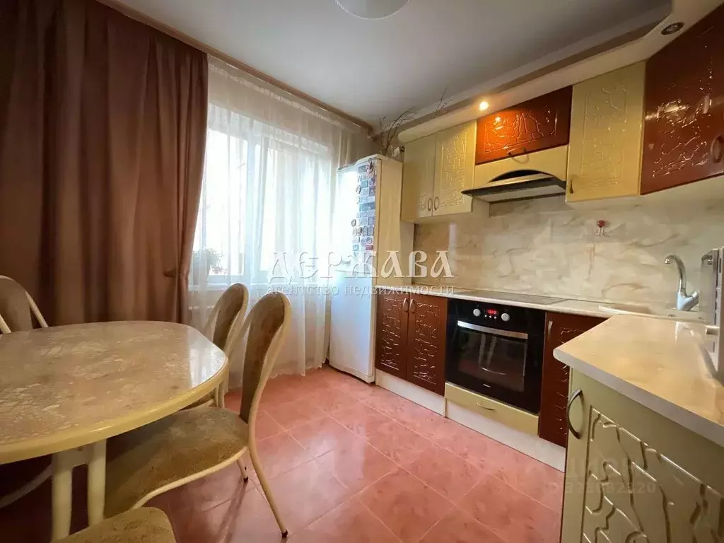 3-к кв. Белгородская область, Старый Оскол Восточный мкр, 8 (63.7 м) - Фото 1