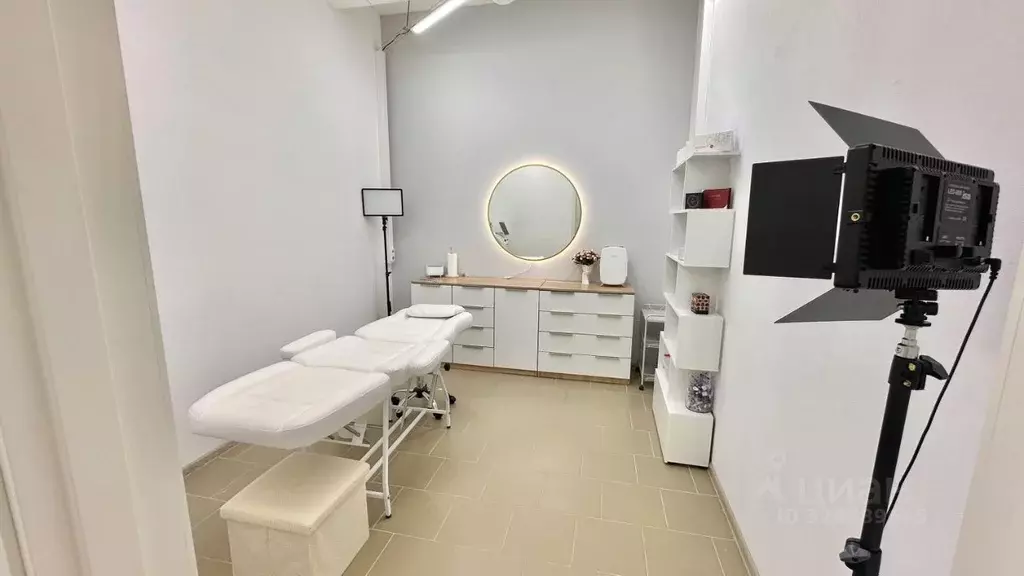 Офис в Волгоградская область, Волгоград Академическая ул., 22 (17 м) - Фото 1