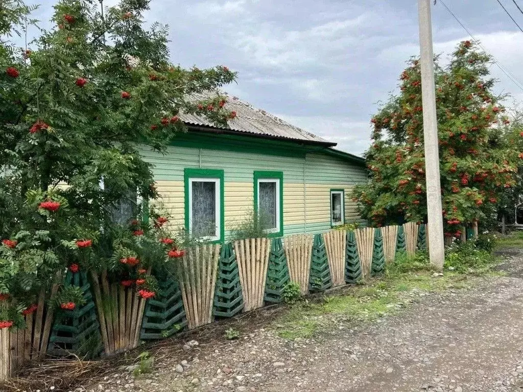 Дом в Хакасия, Абакан ул. Белинского (50 м) - Фото 1