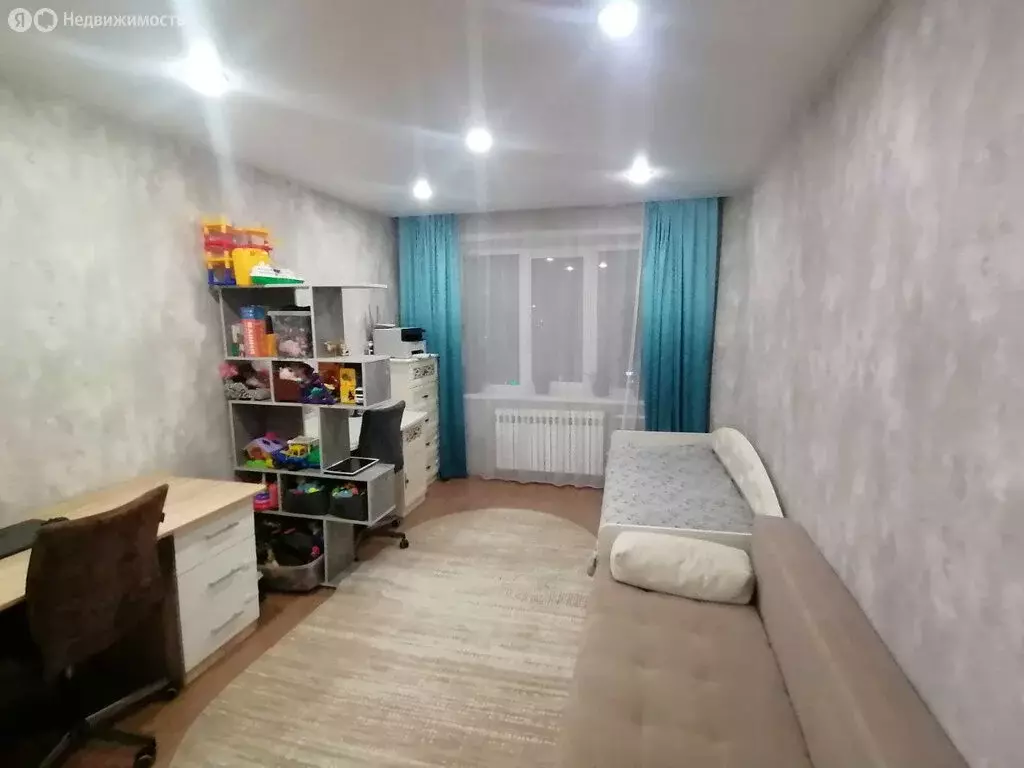 3-комнатная квартира: Курган, жилой район Заозёрный, 2-й микрорайон, ... - Фото 1