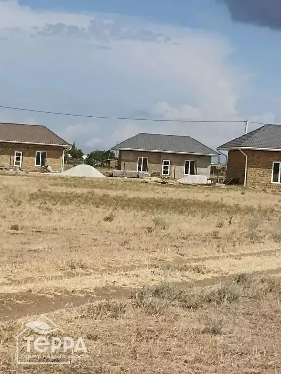 Участок в Крым, Раздольненский район, Чернышевское с/пос, с. ... - Фото 2