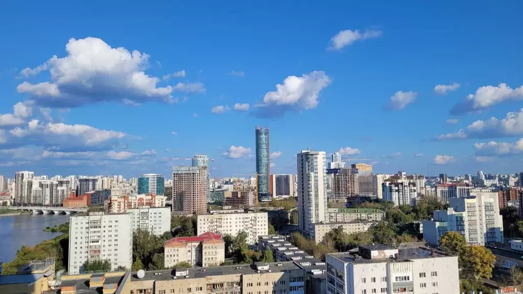 1-к кв. Свердловская область, Екатеринбург ул. Юмашева, 15 (48.6 м) - Фото 1