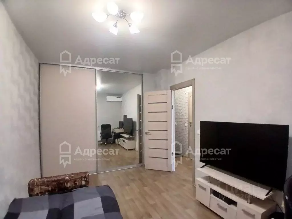 1-к кв. Волгоградская область, Волгоград ул. Гаря Хохолова, 13 (27.0 ... - Фото 1