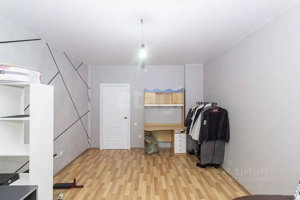 2-к кв. Тюменская область, Тюмень ул. Александра Протозанова, 16к1 ... - Фото 1