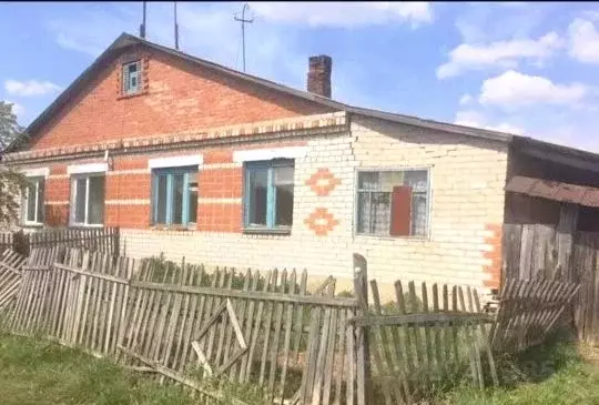 Дом в Челябинская область, Красноармейский муниципальный округ, д. ... - Фото 1