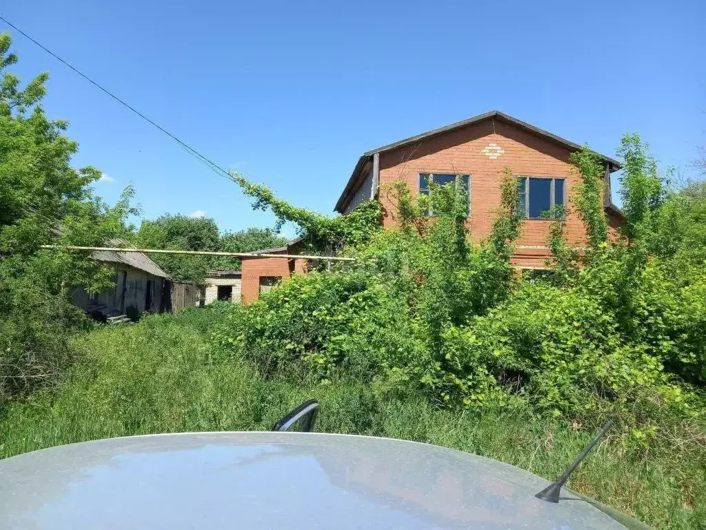 Дом в Белгородская область, Губкинский городской округ, с. Заломное ... - Фото 1