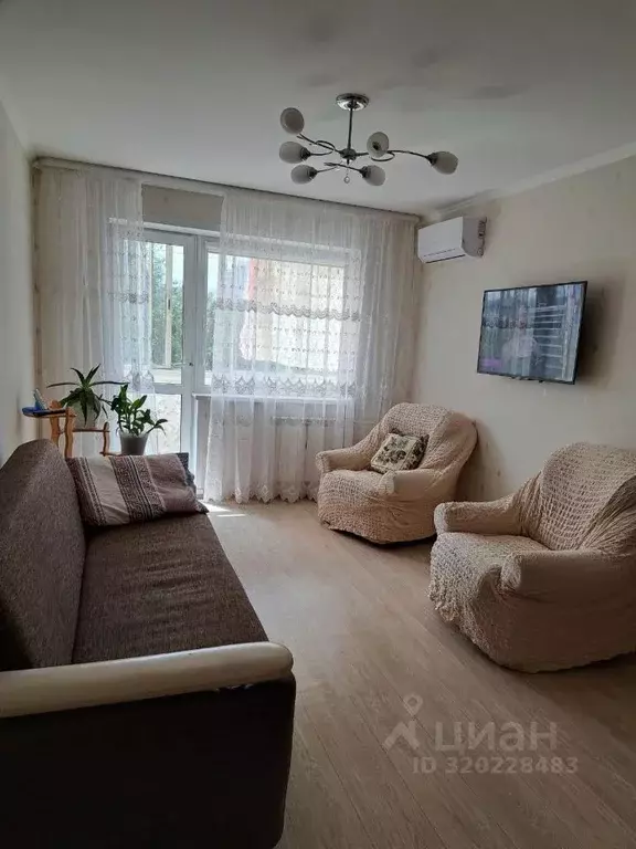 2-к кв. Красноярский край, Красноярск ул. Александра Матросова, 8 ... - Фото 0