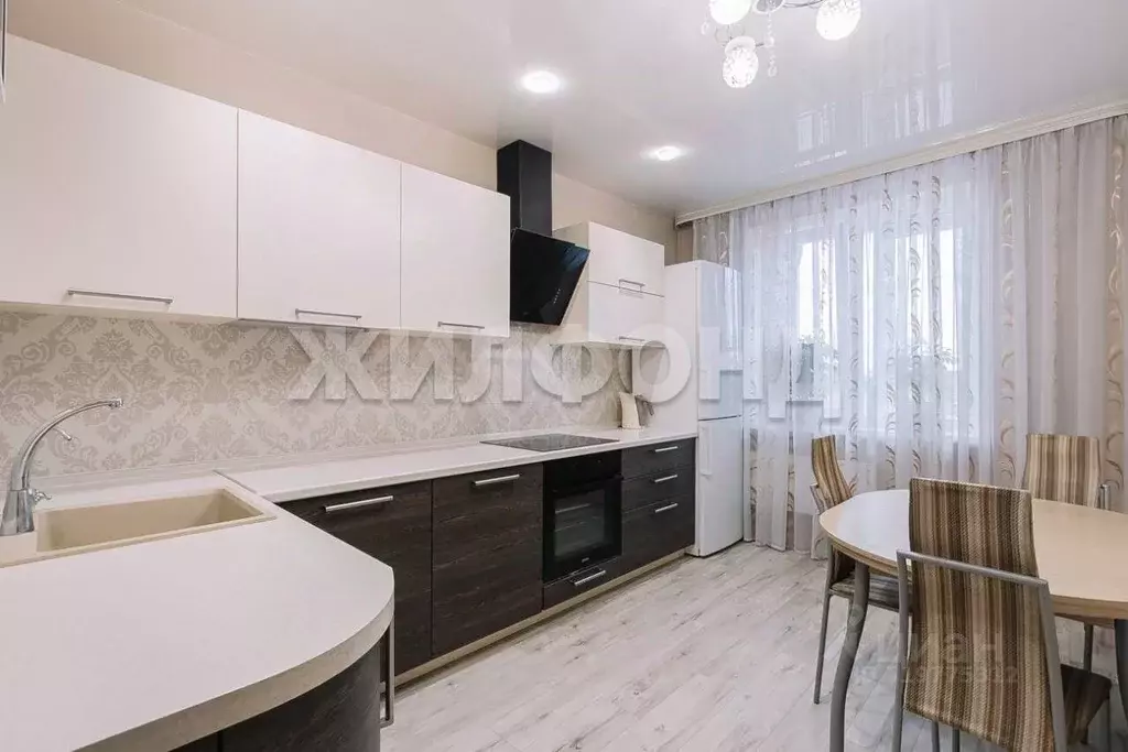 2-к кв. Новосибирская область, Новосибирск ул. Петухова, 156 (59.0 м) - Фото 0