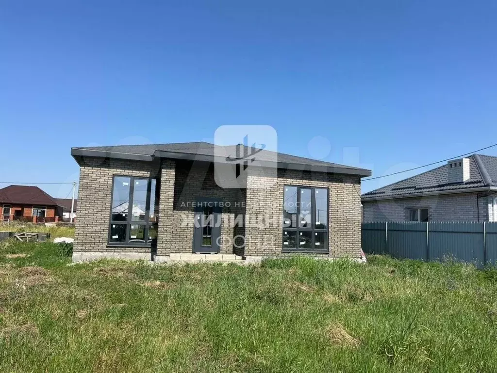 Дом в Саратовская область, Энгельсский район, Красноярское ... - Фото 1