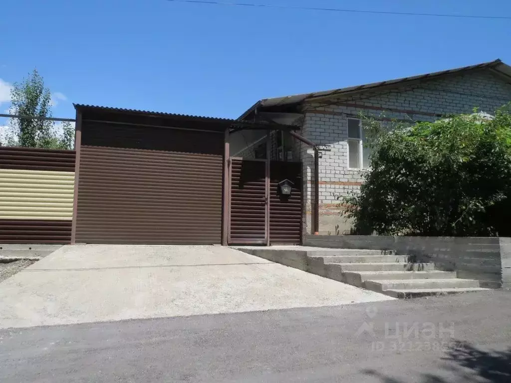 Дом в Ставропольский край, Железноводск Октябрьская ул., 34 (65 м) - Фото 0