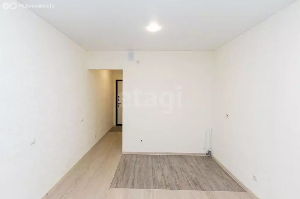 Квартира-студия: Тюмень, улица Менжинского, 60 (27.5 м) - Фото 2