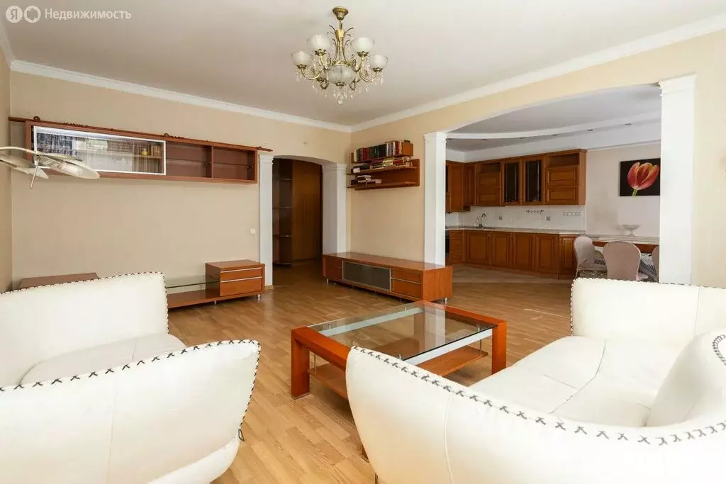 2-комнатная квартира: Калининград, Красная улица, 261А (74 м) - Фото 1