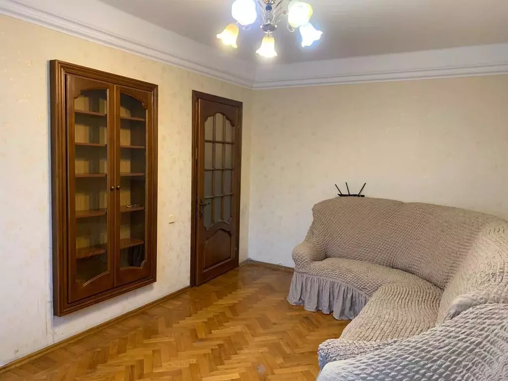 2-к кв. Крым, Симферополь ул. Троллейбусная, 11 (45.0 м) - Фото 2