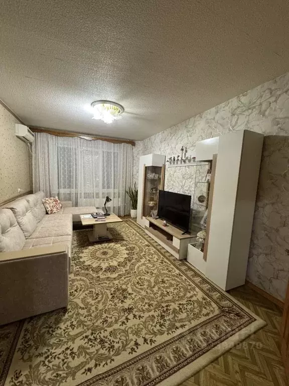 2-к кв. Волгоградская область, Волгоград ул. 8-й Воздушной Армии, 52 ... - Фото 1