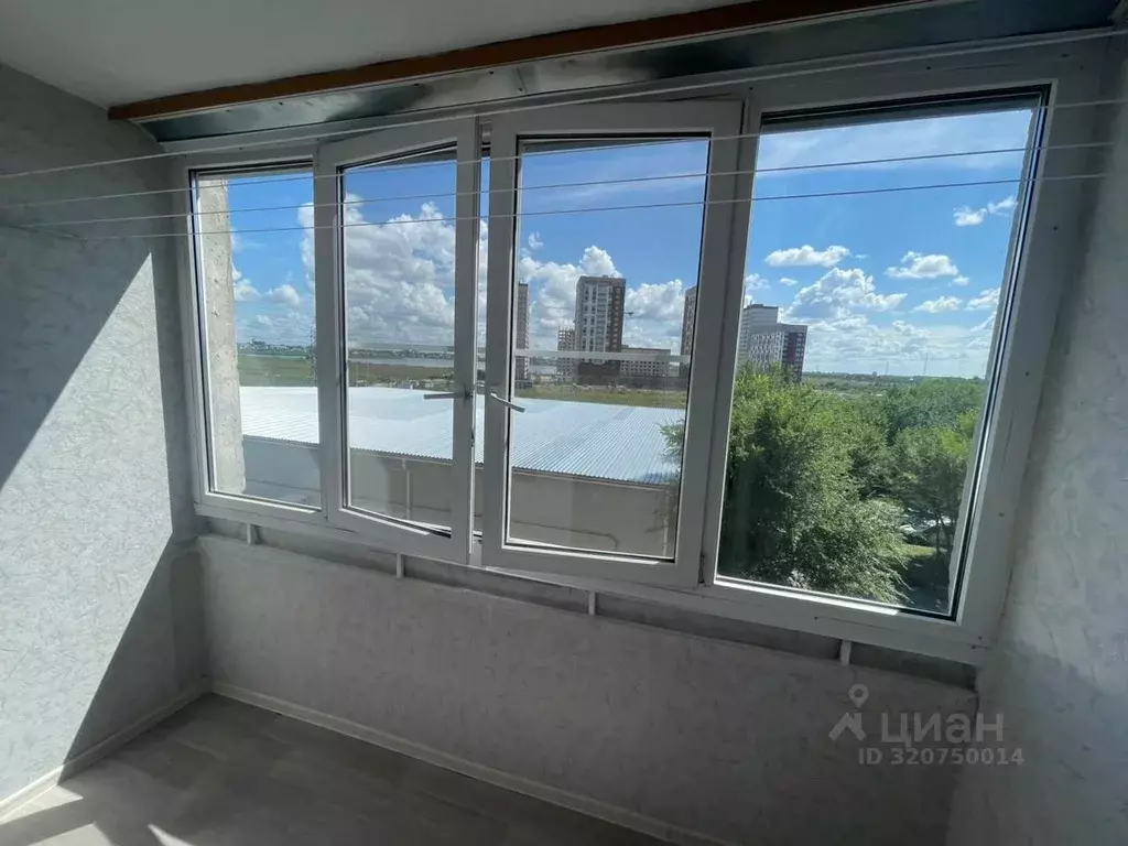 1-к кв. Курганская область, Курган Заозерный жилрайон, 3-й мкр, 13 ... - Фото 1