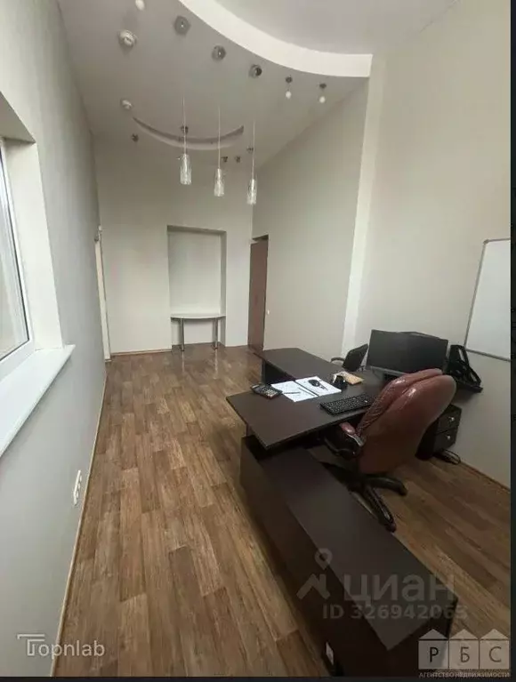 Офис в Саратовская область, Саратов ул. Имени Челюскинцев, 51 (110 м) - Фото 1