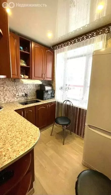 3-комнатная квартира: Заводоуковск, Первомайская улица, 6 (49.9 м) - Фото 1
