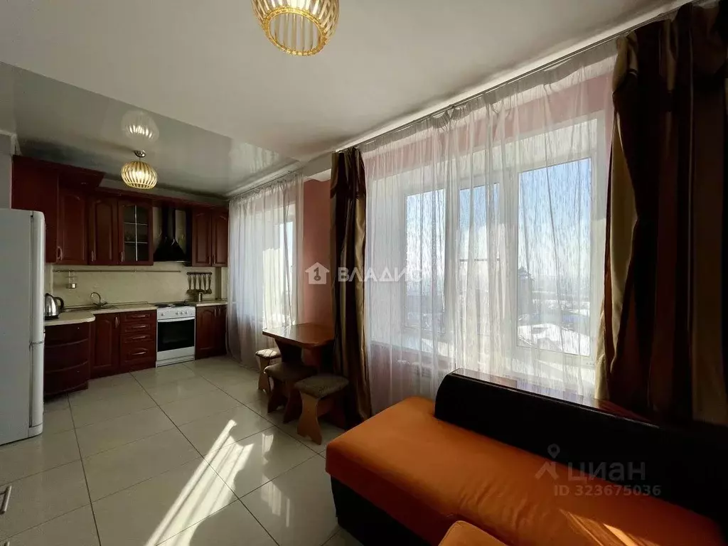 2-к кв. Бурятия, Улан-Удэ ул. Смолина, 81 (53.8 м) - Фото 0