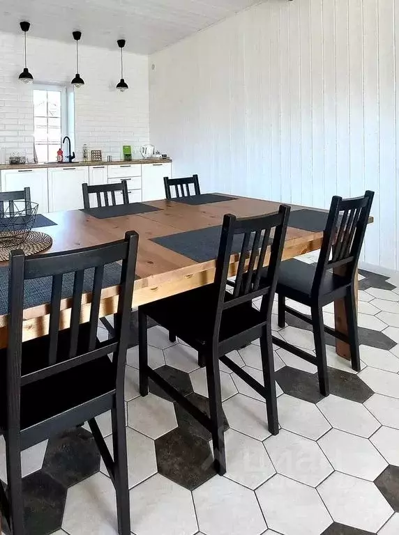 Дом в Новгородская область, Новгородский район, Ракомское с/пос, д. ... - Фото 1