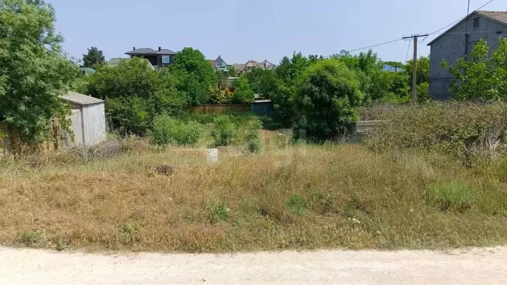 Участок в Крым, Черноморское пгт ул. Рыбцех, 1 (8.98 сот.) - Фото 1