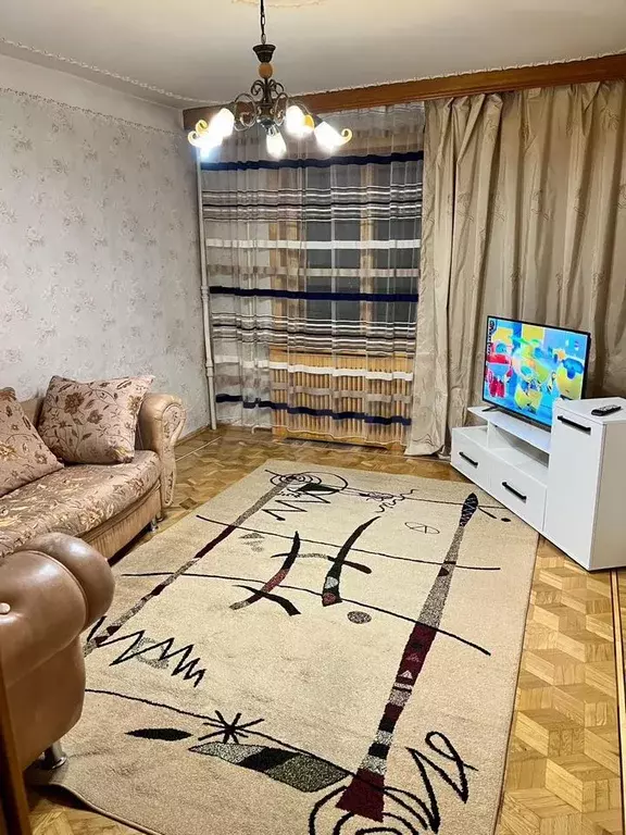 2-к. квартира, 63 м, 3/9 эт. - Фото 0