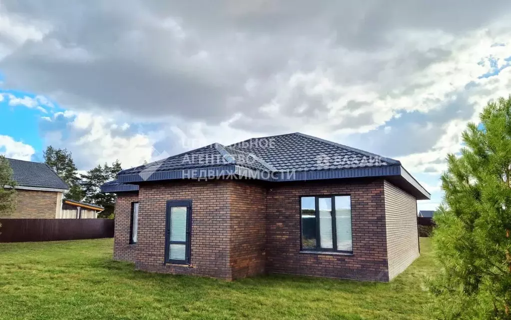 Дом в Рязанская область, Рязанский район, Дубровическое с/пос, с. ... - Фото 1