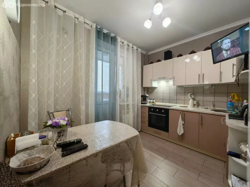 1-комнатная квартира: Ростов-на-Дону, Магнитогорская улица, 2А (40 м) - Фото 0