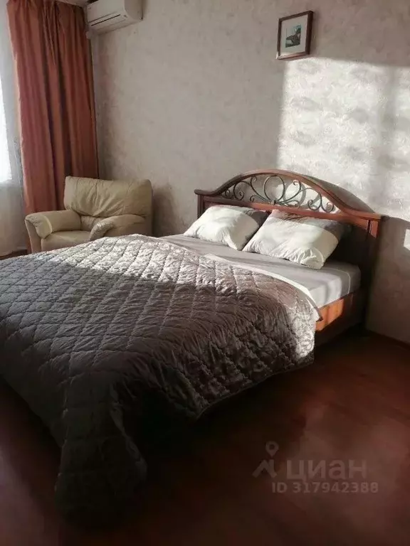 1-к кв. Свердловская область, Екатеринбург ул. Хохрякова, 41 (52.0 м) - Фото 0