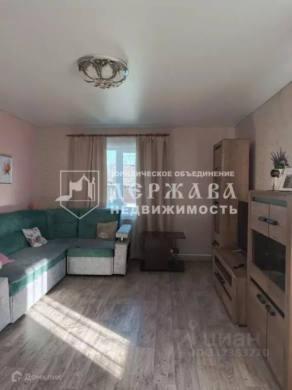 Дом в Кемеровская область, Топки ул. Петровского (85 м) - Фото 0