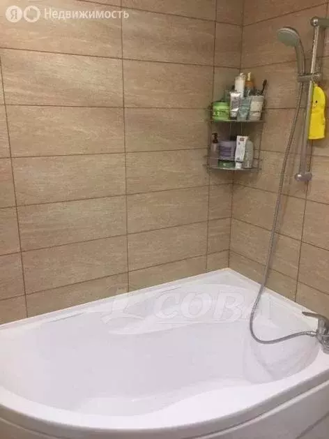 2-комнатная квартира: Тюмень, Магаданская улица, 5 (64 м) - Фото 1