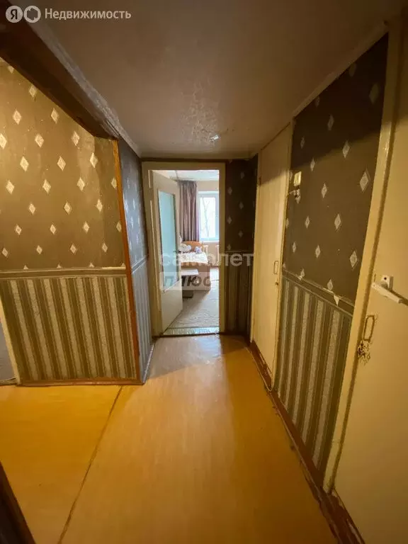 3-комнатная квартира: Армавир, улица Чичерина, 12 (70 м) - Фото 1