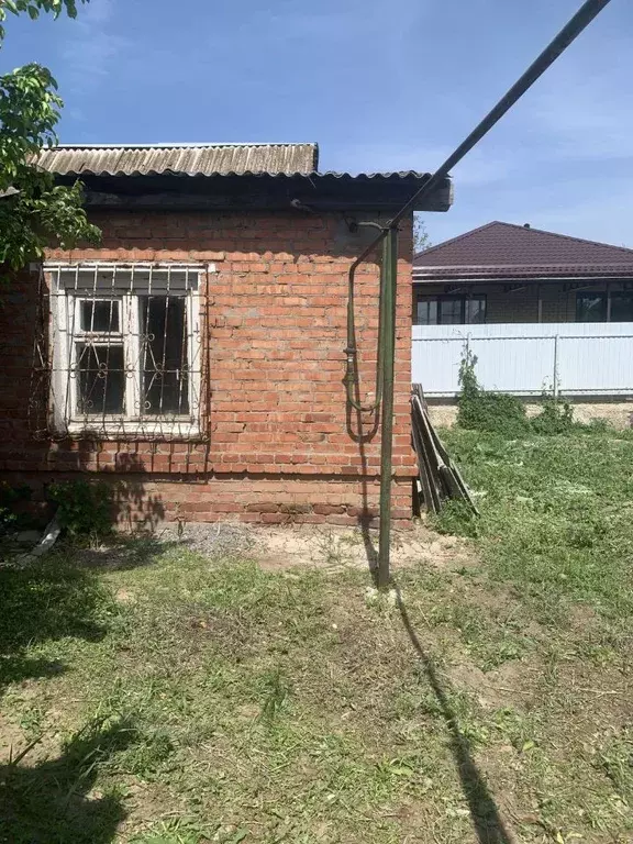 Дом в Волгоградская область, Волгоград Карело-Финская ул. (44 м) - Фото 1