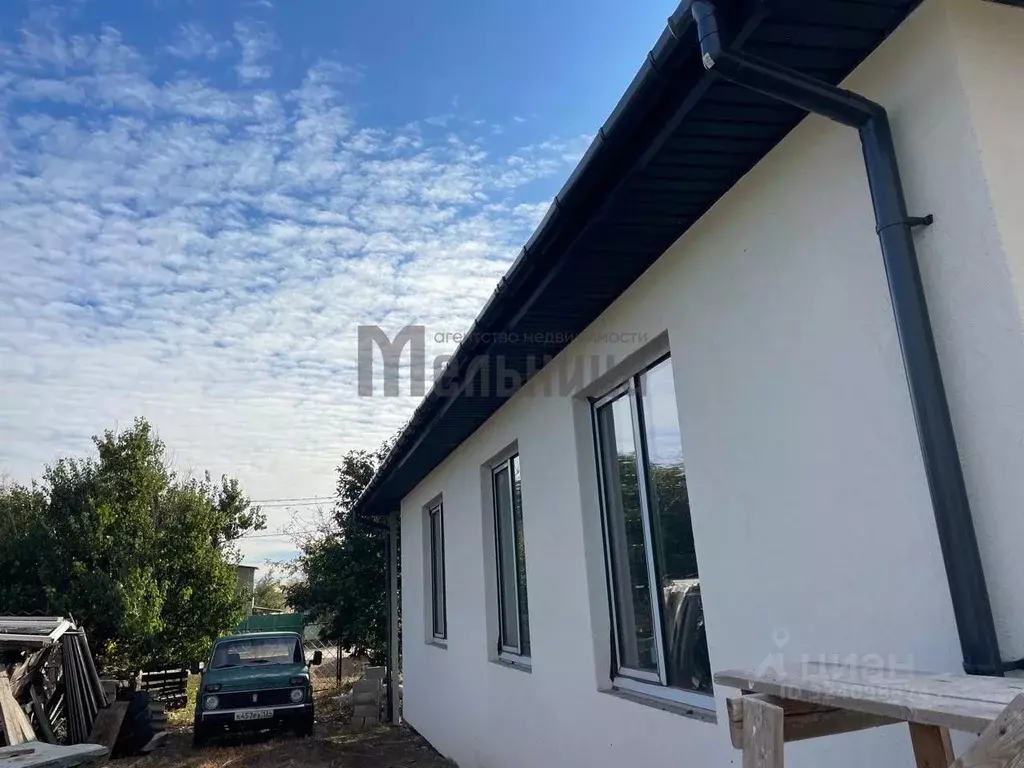 Дом в Волгоградская область, Среднеахтубинский район, Краснослободск ... - Фото 1